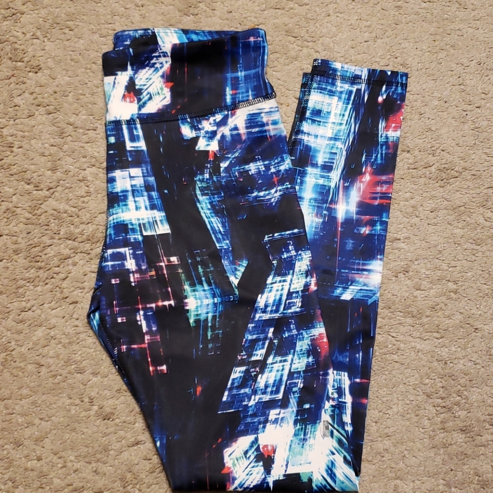 Express Core Performance leggings NWT sz Med